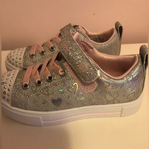 Skechers Twinkle Toes Shoes - Girls 11Y.  NEVER WORN!